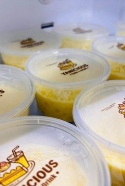 Yanicious Cake and Drink Suguhkan JASUKE Yanicious, Manis, Gurih, Bikin Nagih, Cuma Rp 10 Ribu 